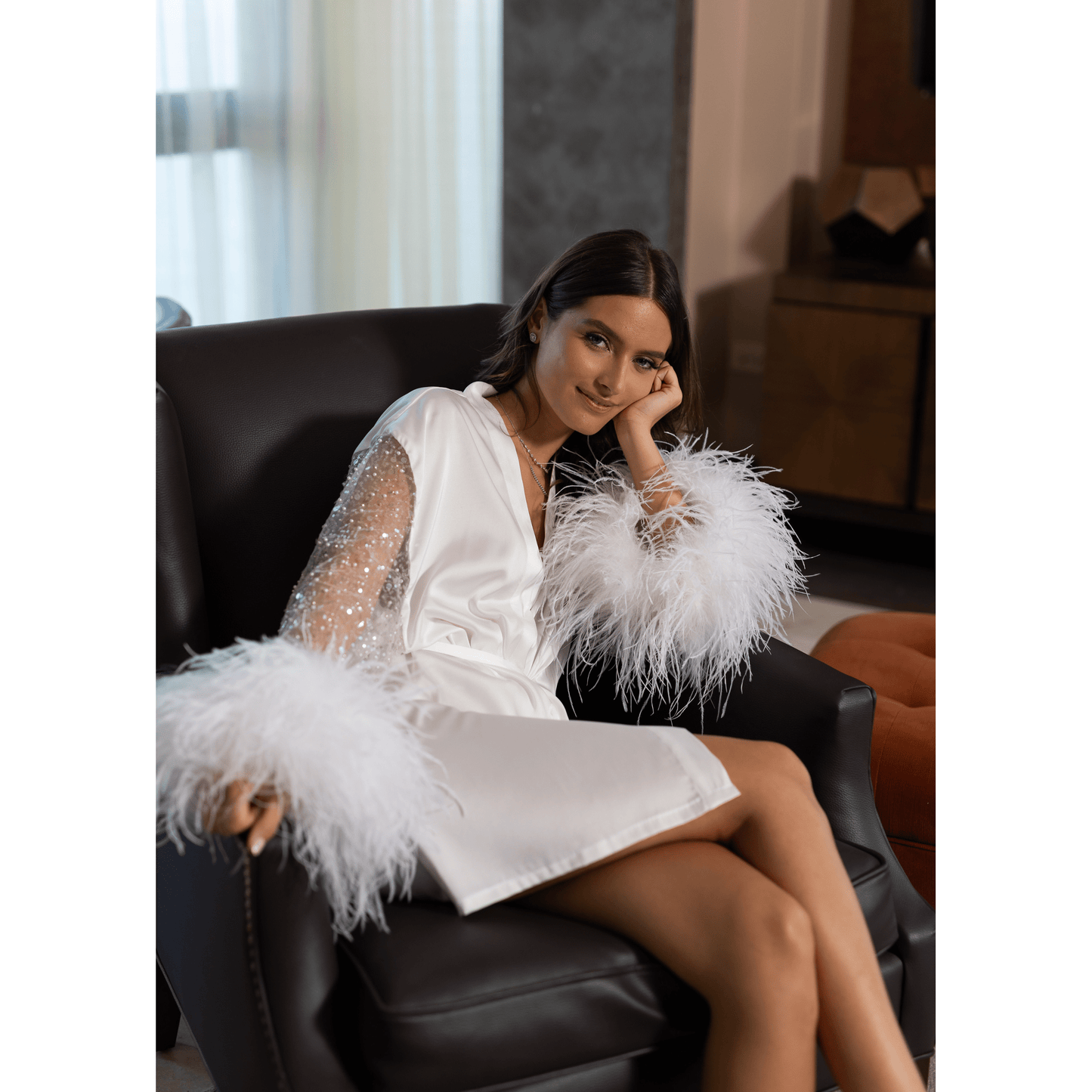 Short Kimono with Sparkling Sleeves and Feathers