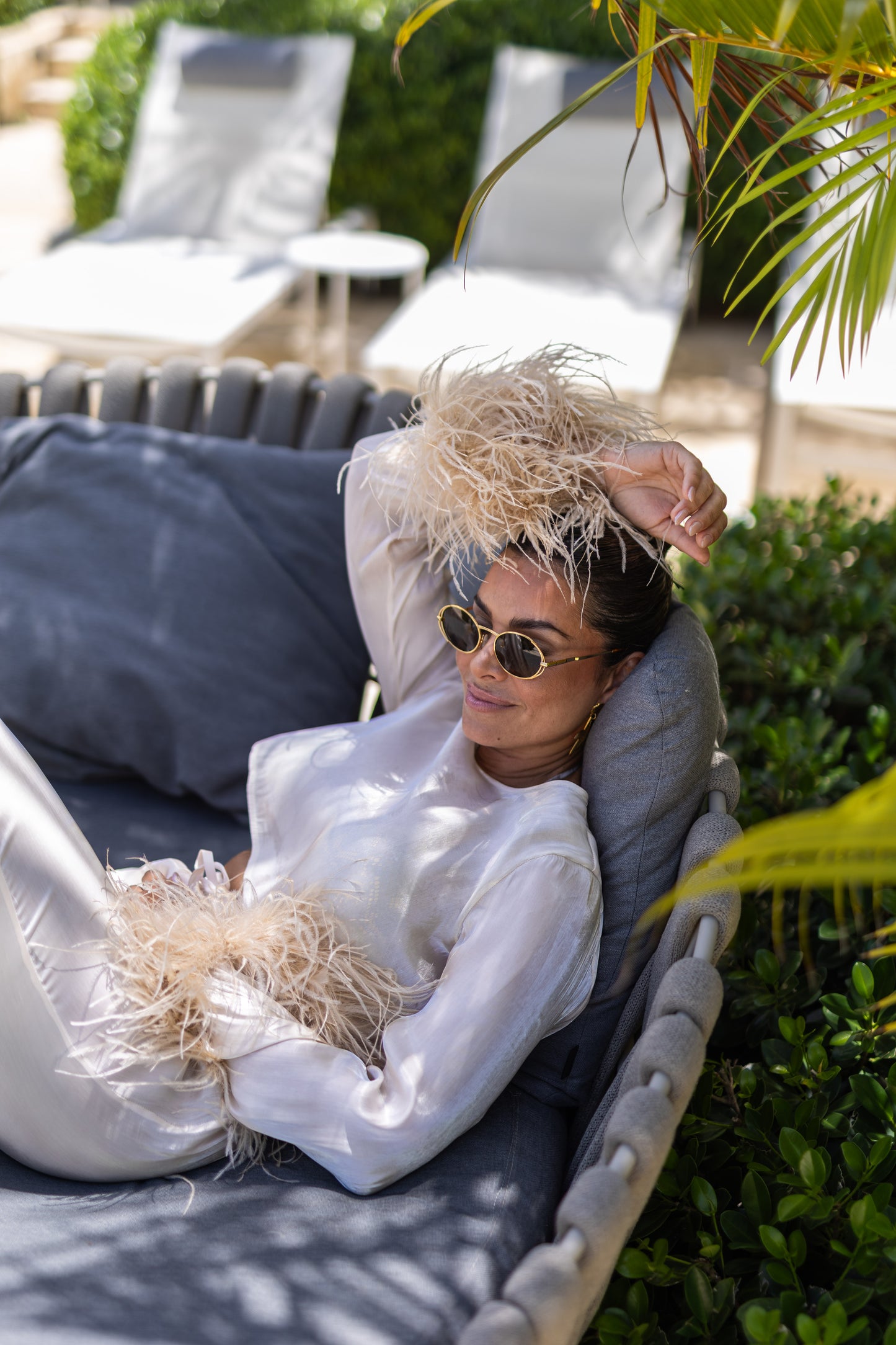 Top with removable feather, Pearl Ivory, 1 pc