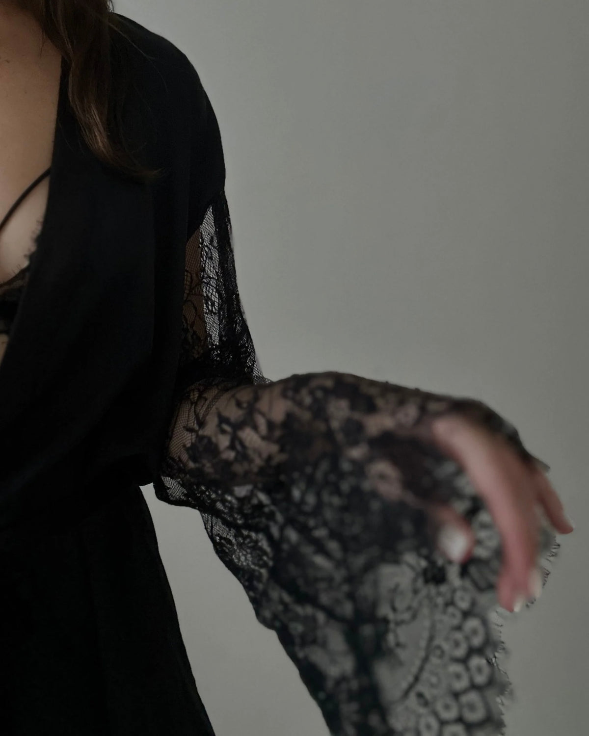 Silky Lace Short Kimono "Étoile"